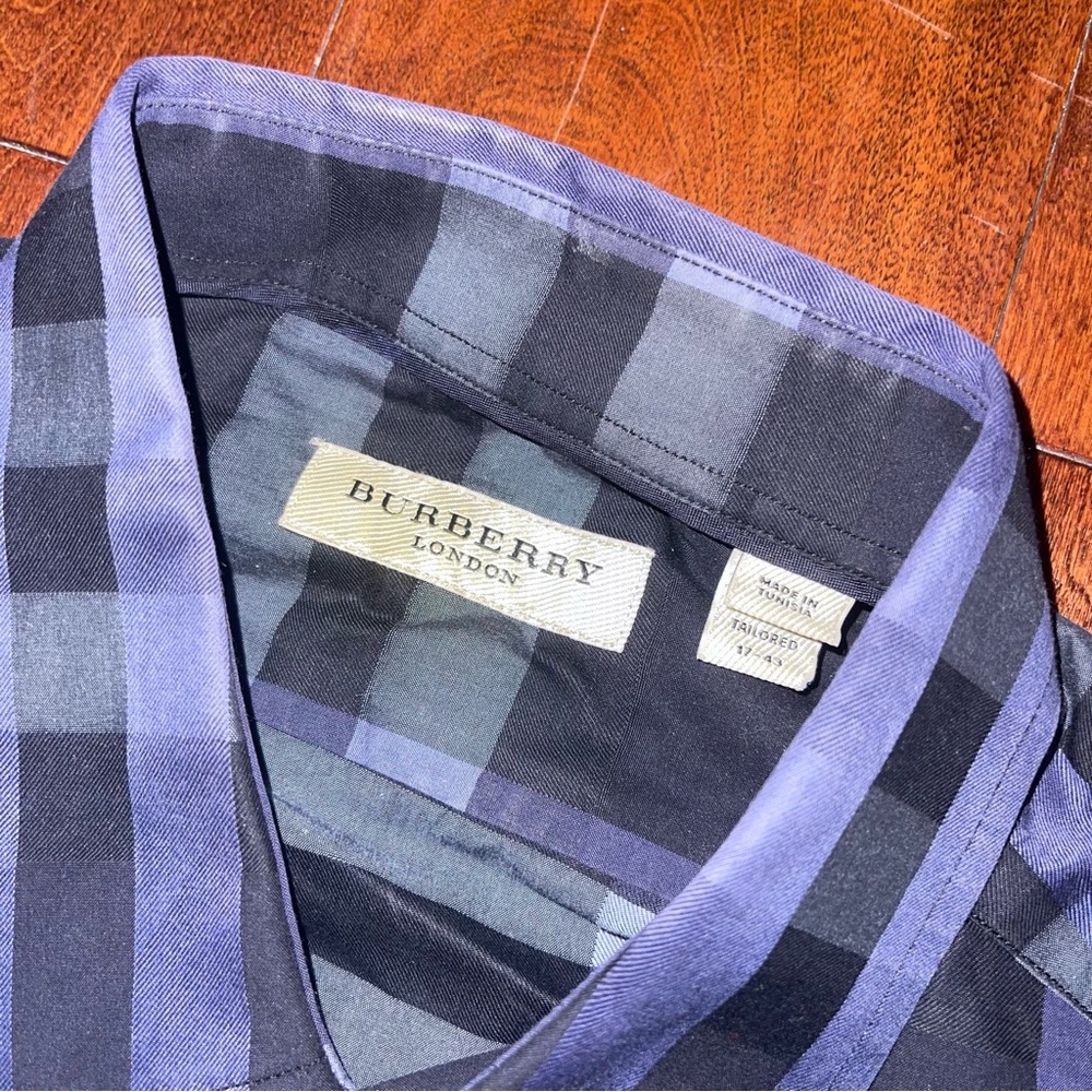 Burberry Button Up - Picture 3 of 3